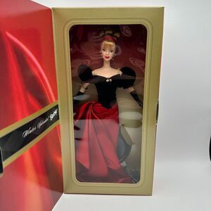 1998 Special Edition Avon Exclusive WINTER SPLENDOR‎ Blonde Barbie Mattel #19357